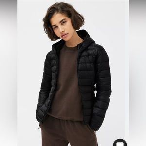 Aritzia TNA Botanie Puffer (Black)